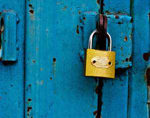 Gold Lock - How To Manage Your Passwords To Keep Pesky Hackers Out Of Your Accounts - LastPass